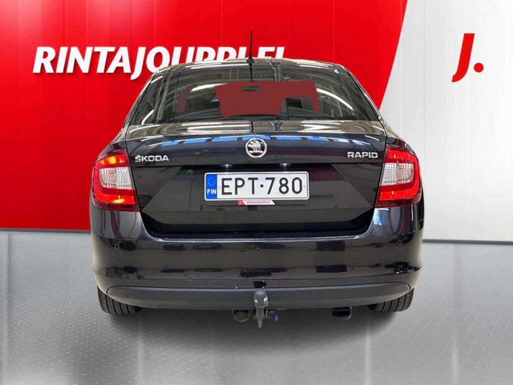 Skoda Rapid 2018 Musta