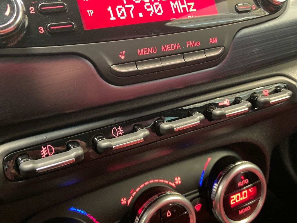 Alfa Romeo Giulietta 2011 Musta