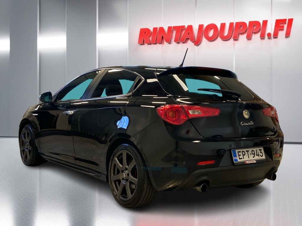 Alfa Romeo Giulietta 2011 Musta