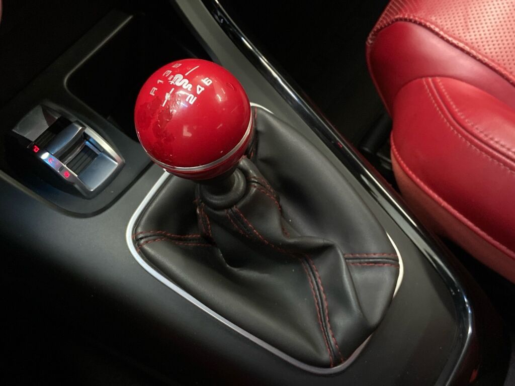 Alfa Romeo Giulietta 2011 Musta