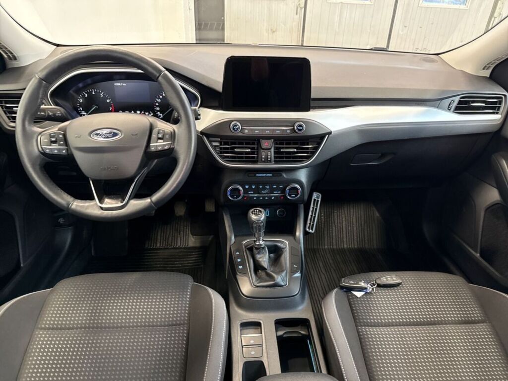 Ford Focus 2019 Valkoinen