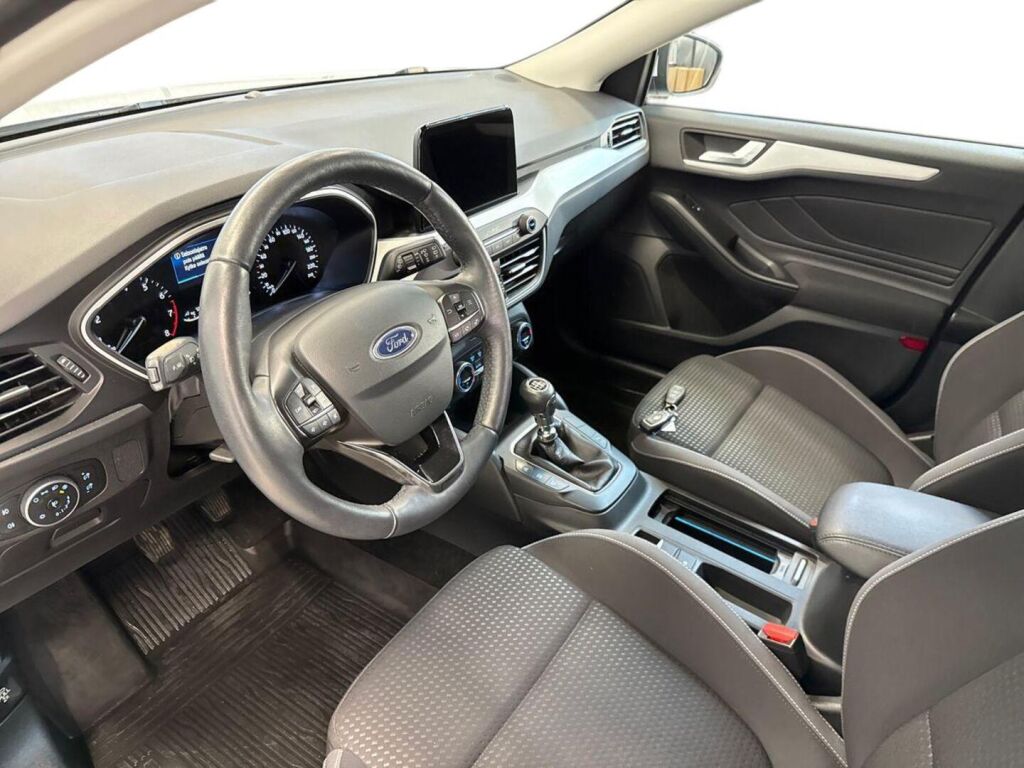 Ford Focus 2019 Valkoinen
