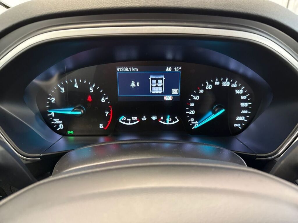 Ford Focus 2019 Valkoinen