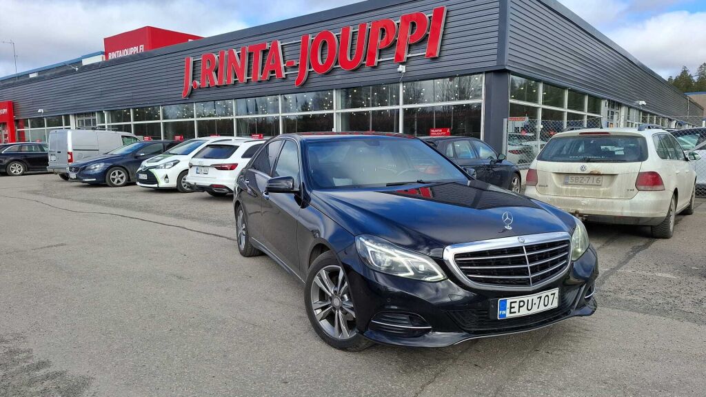 Mercedes-Benz E 2013 Musta