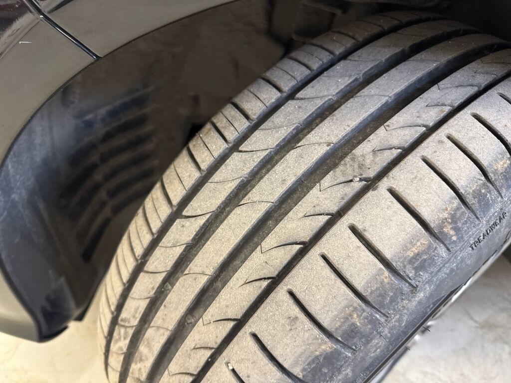 Mercedes-Benz E 2013 Musta