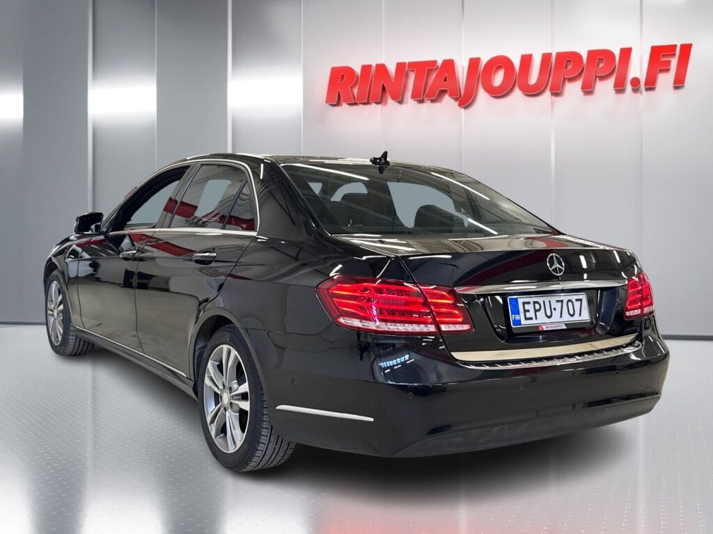 Mercedes-Benz E 2013 Musta
