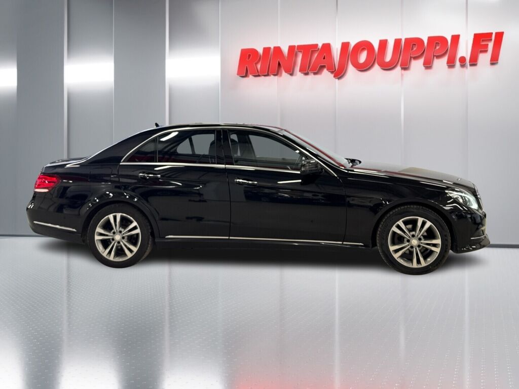 Mercedes-Benz E 2013 Musta