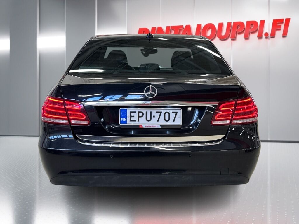 Mercedes-Benz E 2013 Musta