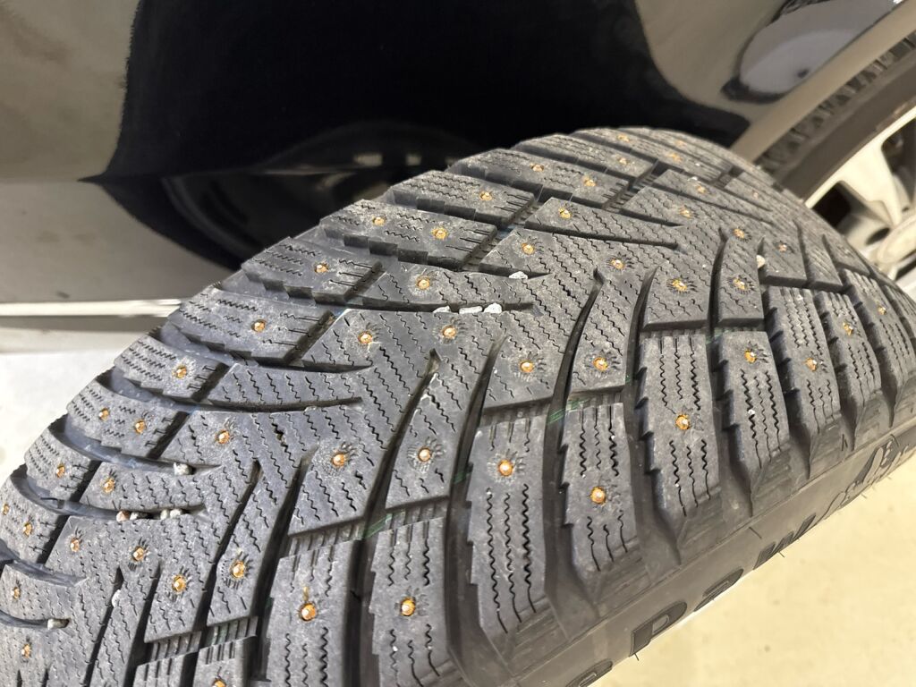 Mercedes-Benz E 2013 Musta