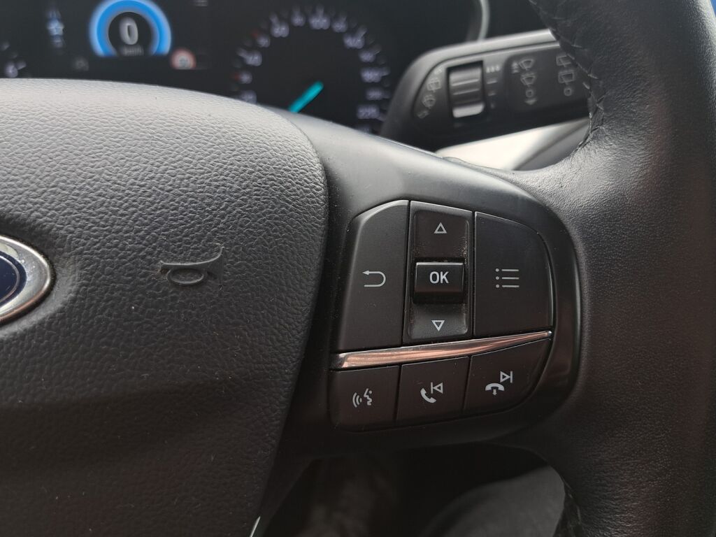 Ford Focus 2019 Valkoinen