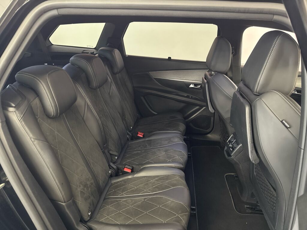 Peugeot 5008 2019 Musta