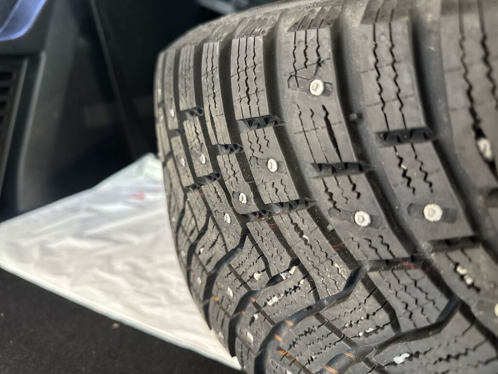 Peugeot 5008 2019 Musta