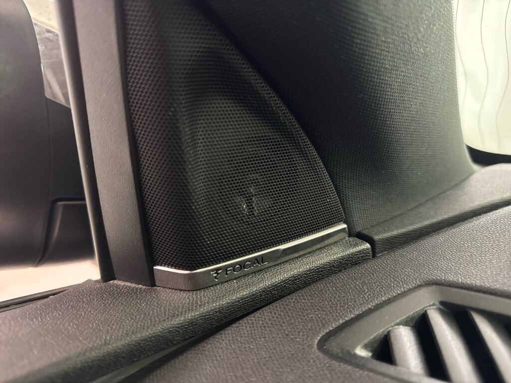 Peugeot 5008 2019 Musta