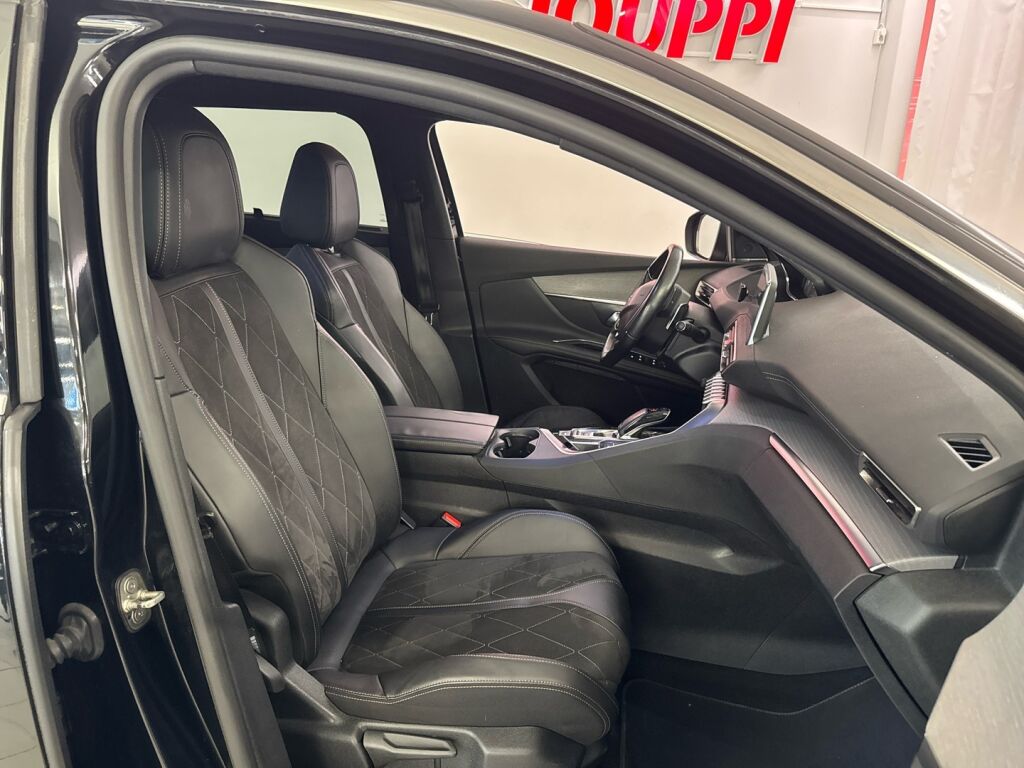 Peugeot 5008 2019 Musta