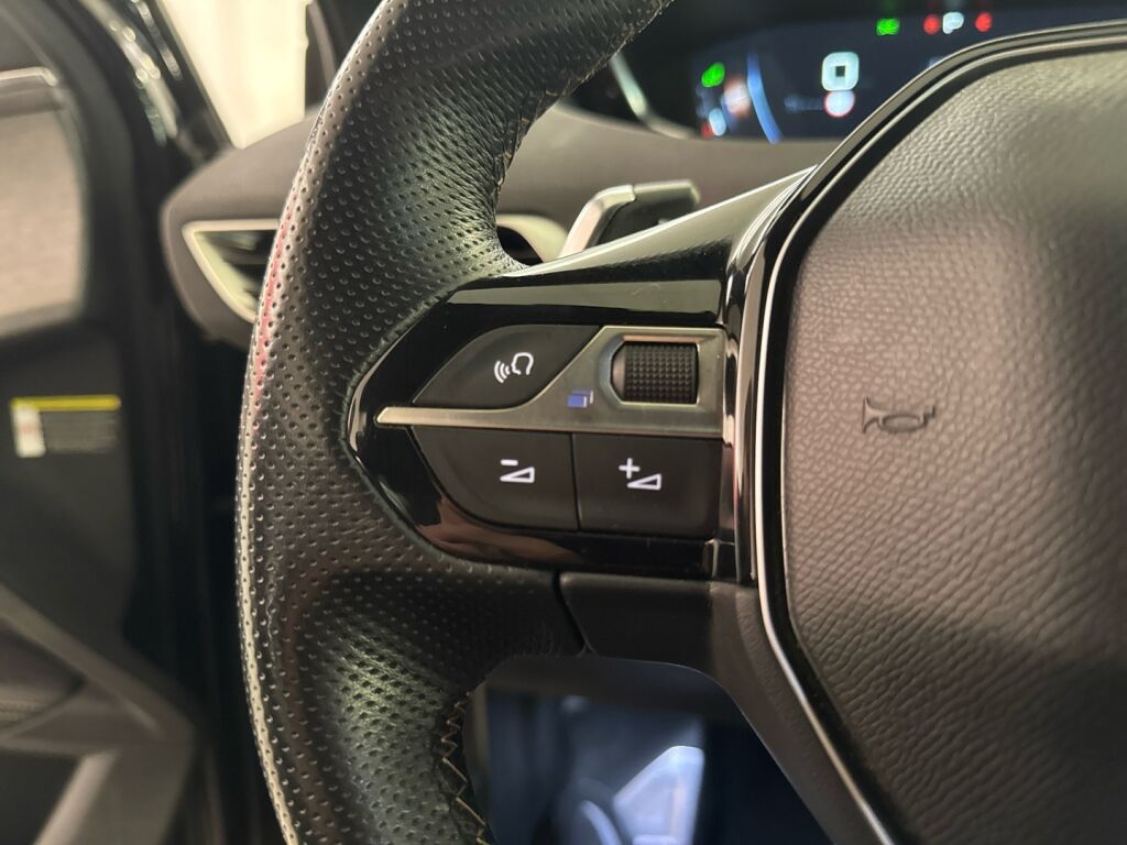 Peugeot 5008 2019 Musta