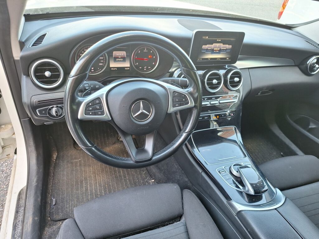 Mercedes-Benz C 2015 Valkoinen