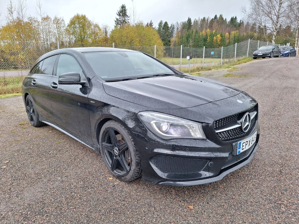 Mercedes-Benz CLA 2015 Musta