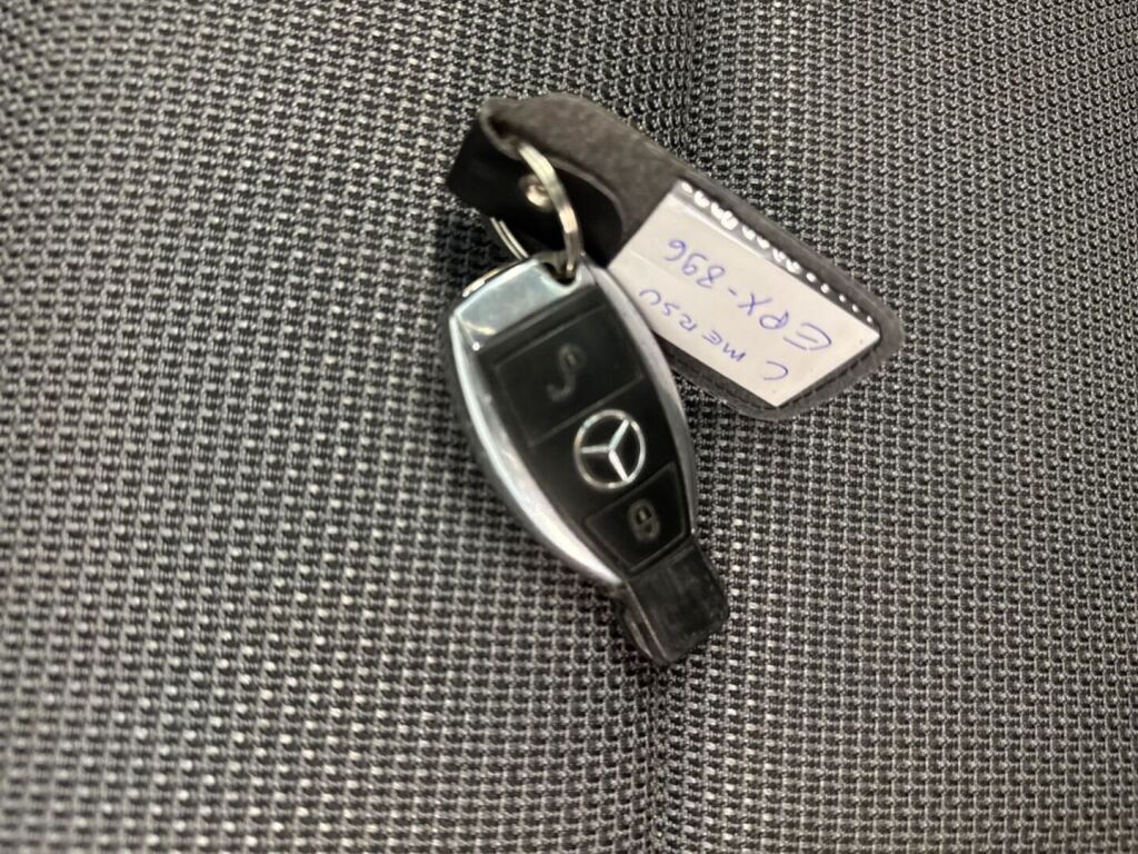 Mercedes-Benz C 2010 Harmaa