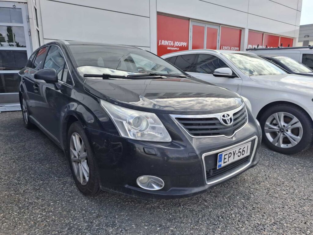 Toyota Avensis 2012 Musta