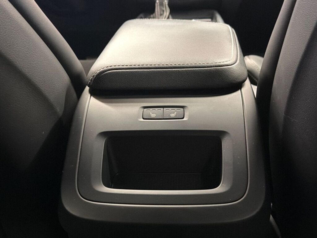 Volvo XC60 2019 Sininen