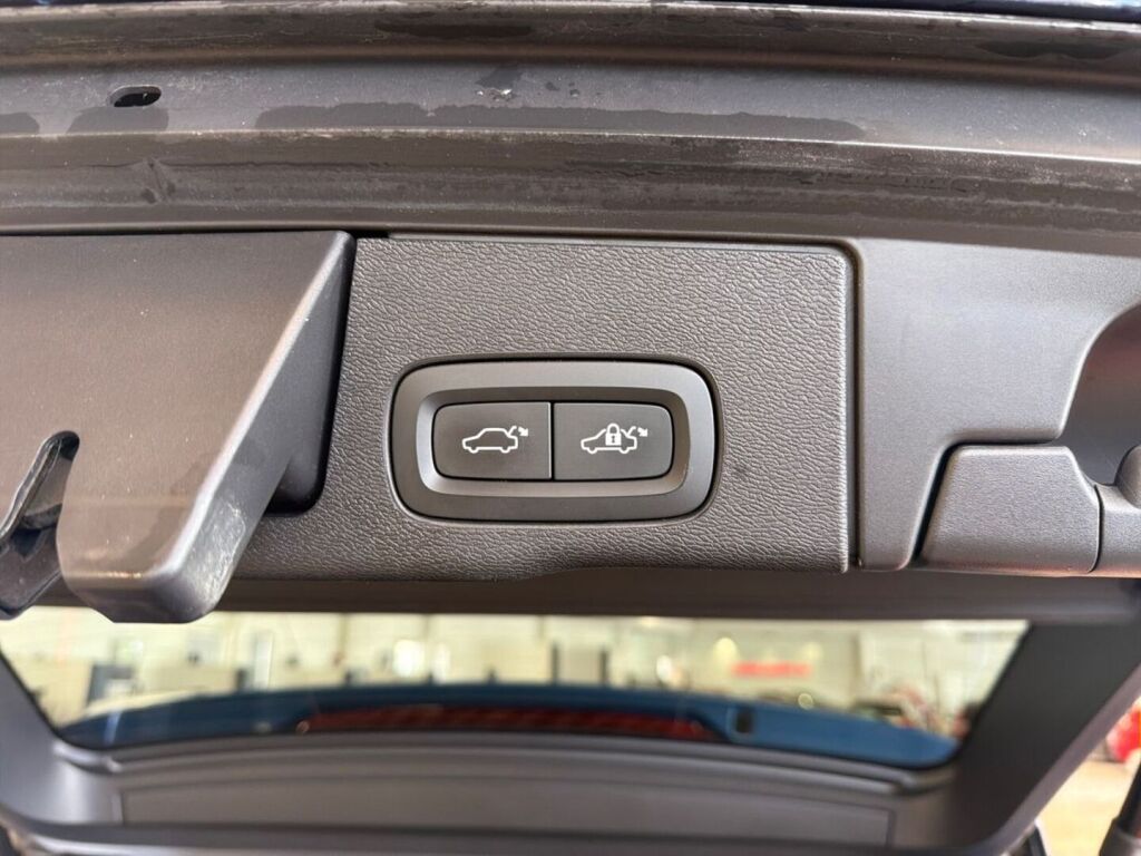 Volvo XC60 2019 Sininen