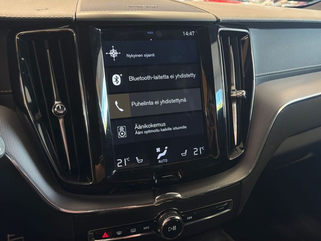 Volvo XC60 2019 Sininen