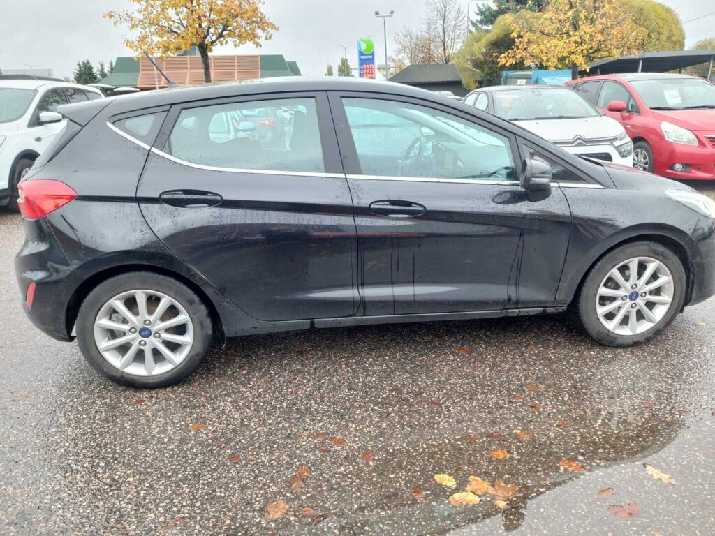 Ford Fiesta 2019 Musta