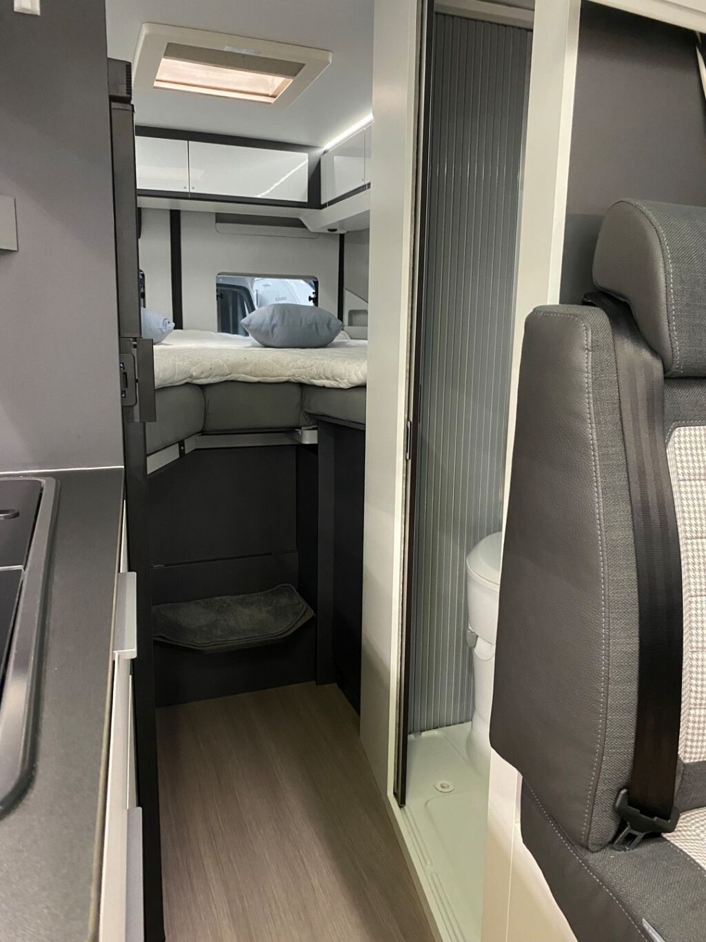 Adria Twin Supreme 640 SLB 2019 Harmaa