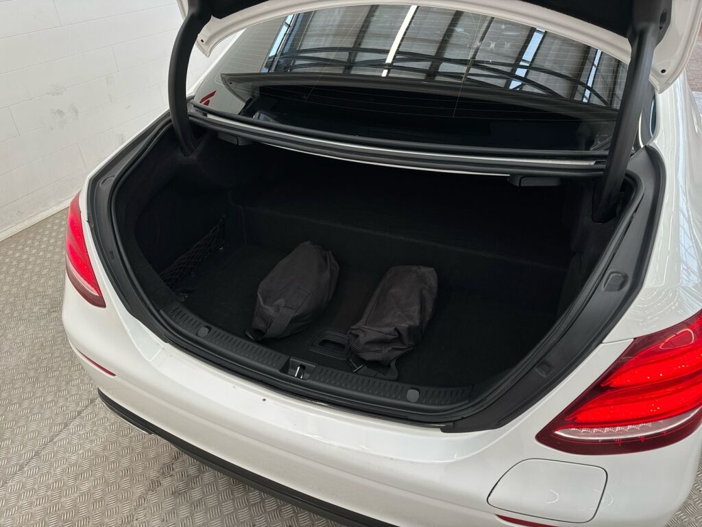 Mercedes-Benz E 2019 Valkoinen