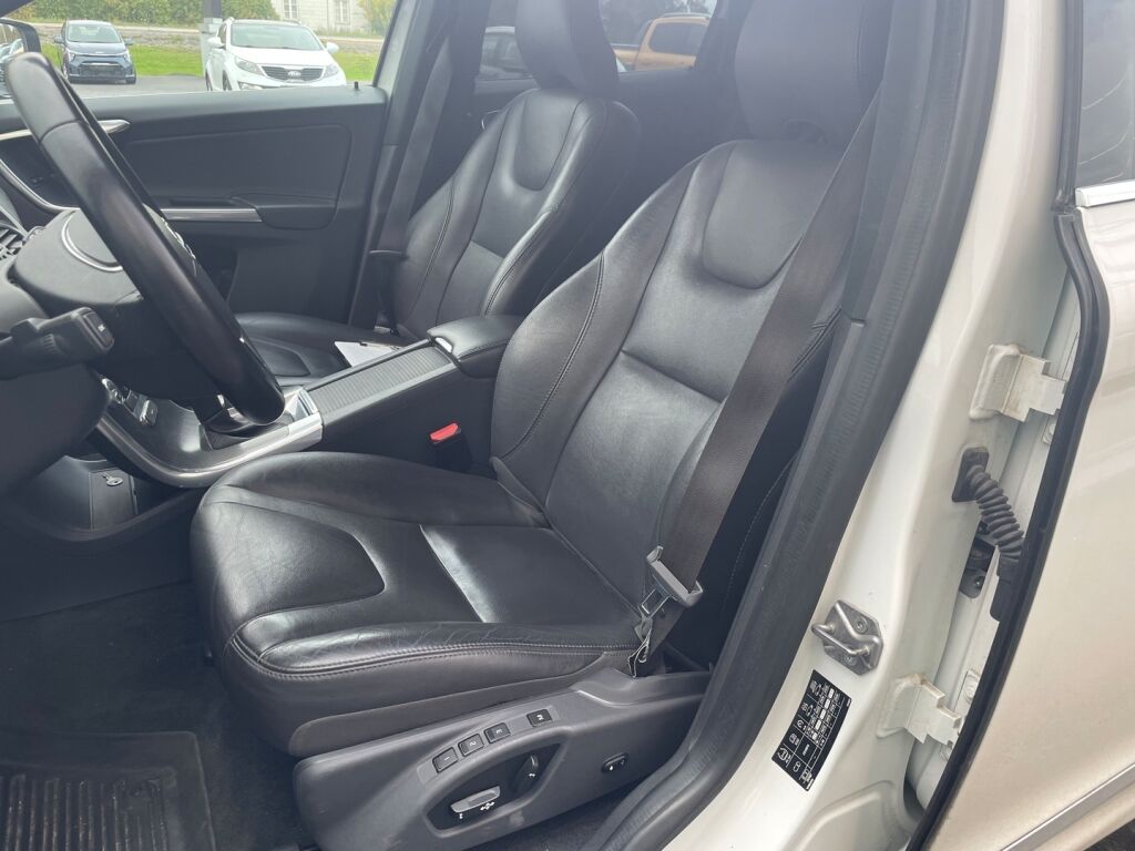 Volvo XC60 2016 Valkoinen