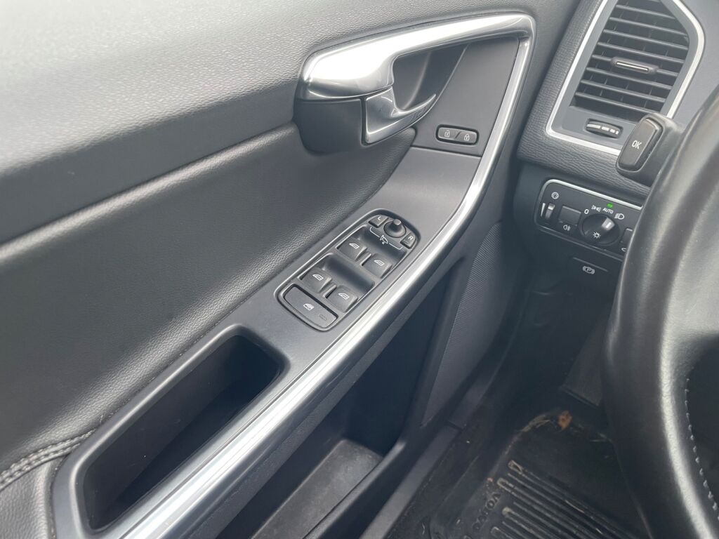 Volvo XC60 2016 Valkoinen