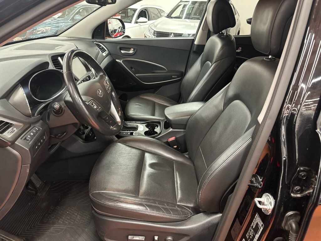 Hyundai Santa Fe 2016 Musta