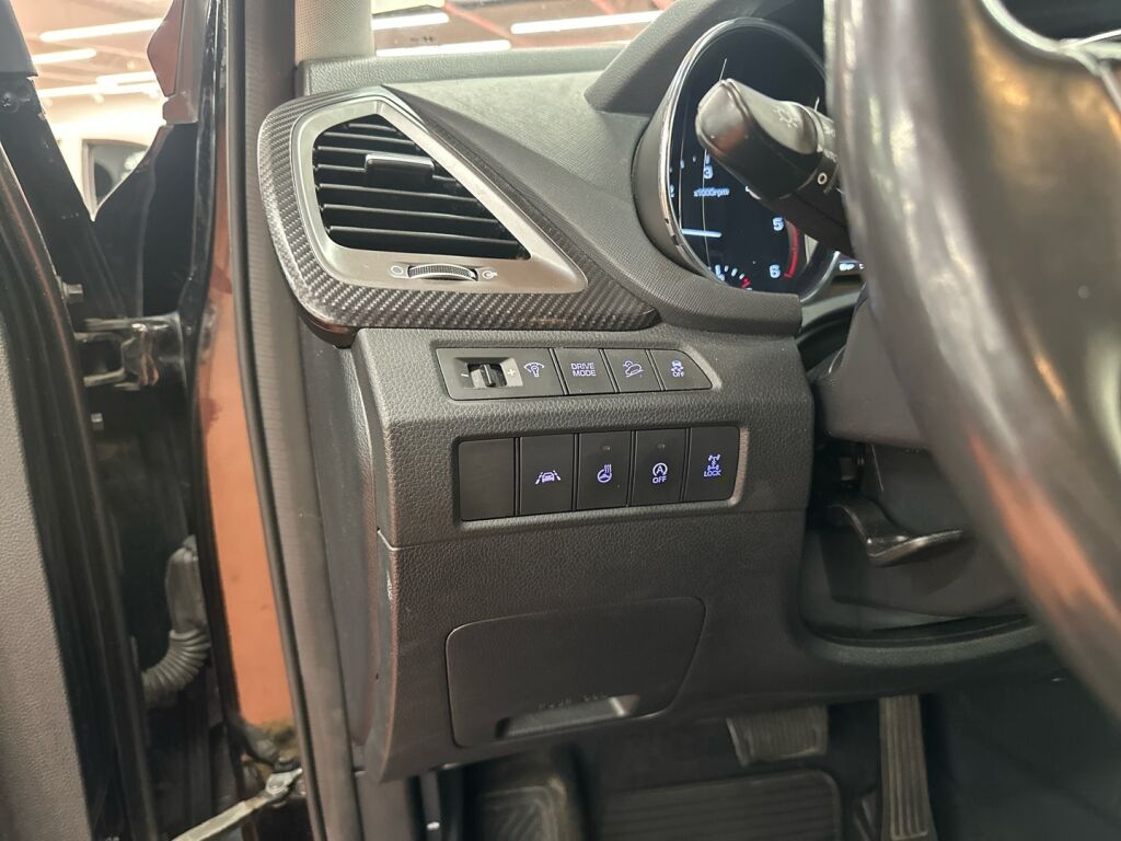 Hyundai Santa Fe 2016 Musta