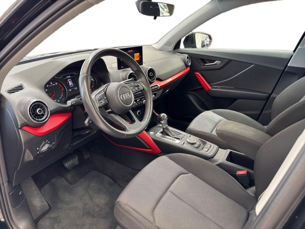 Audi Q2 2019 Musta