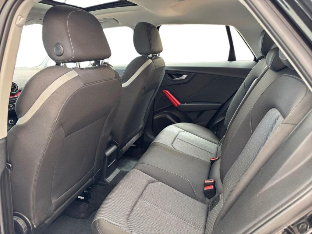 Audi Q2 2019 Musta
