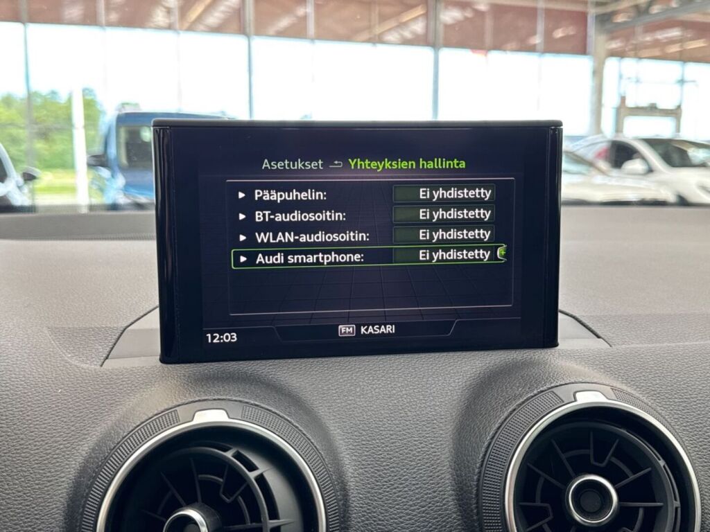 Audi Q2 2019 Musta