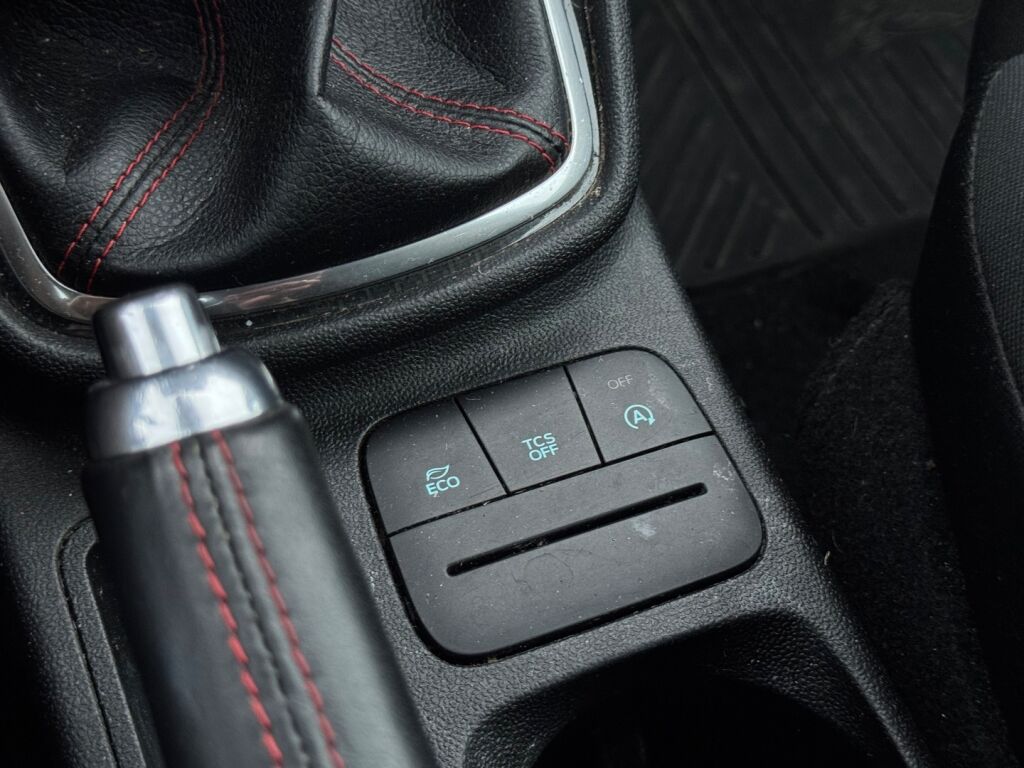 Ford Fiesta Van 2019 Valkoinen