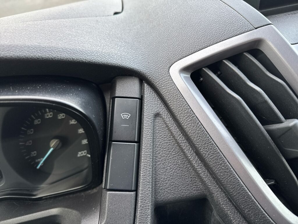 Ford Transit 2019 Valkoinen