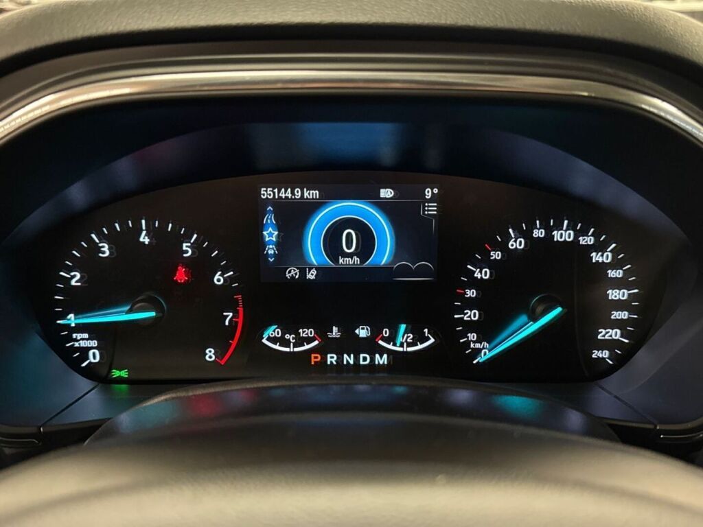 Ford Focus 2019 Metallinhohto Oranssi (Orange Glow)