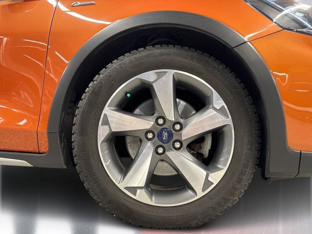 Ford Focus 2019 Metallinhohto Oranssi (Orange Glow)
