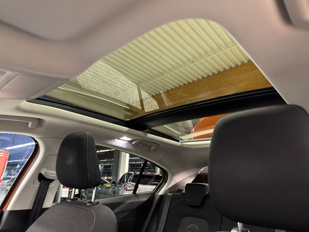 Ford Focus 2019 Metallinhohto Oranssi (Orange Glow)