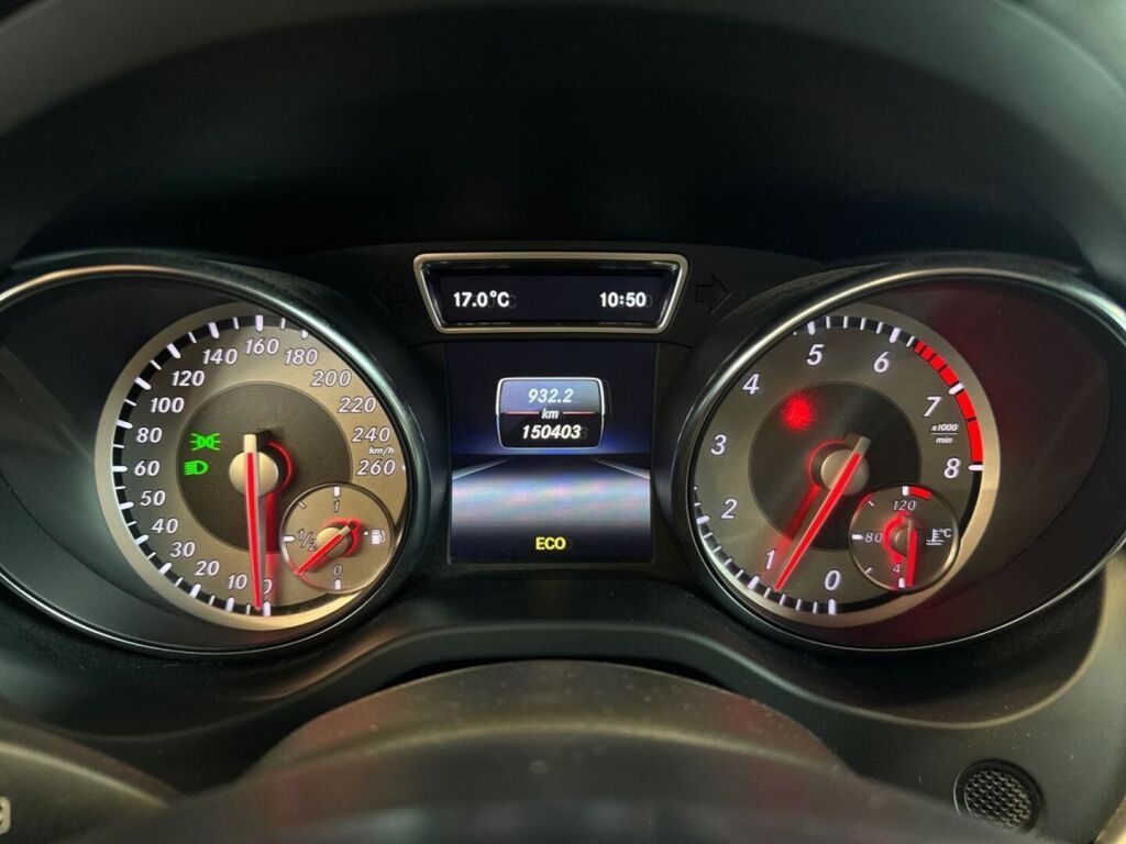 Mercedes-Benz GLA 2014 Musta