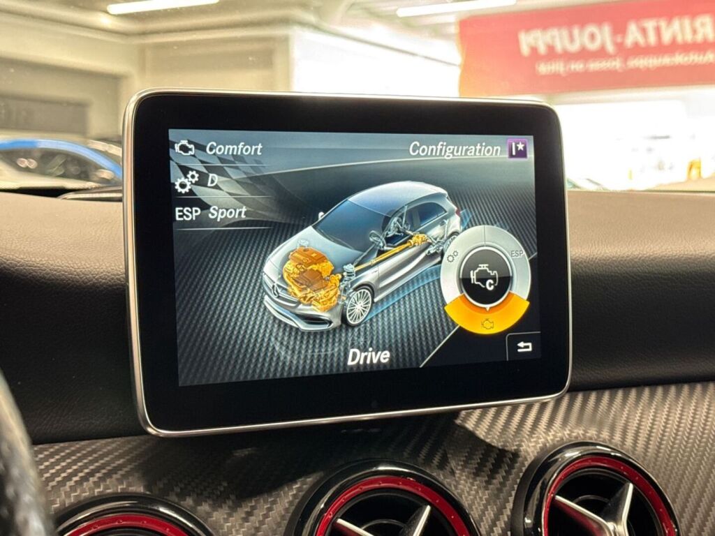 Mercedes-Benz A 45 AMG 2016 Valkoinen