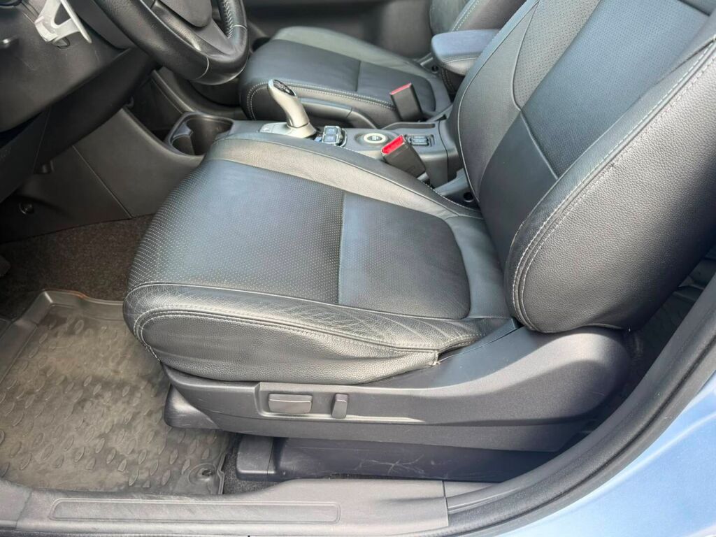 Mitsubishi Outlander PHEV 2014 Sininen
