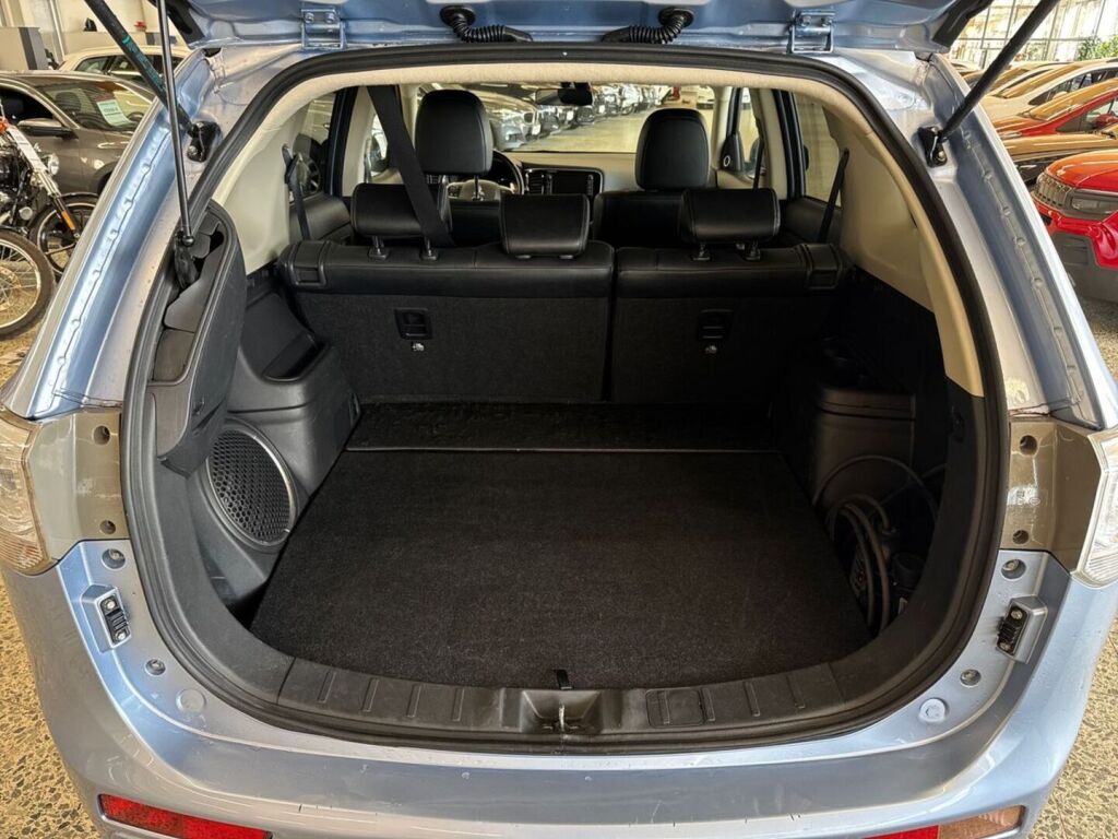 Mitsubishi Outlander PHEV 2014 Sininen