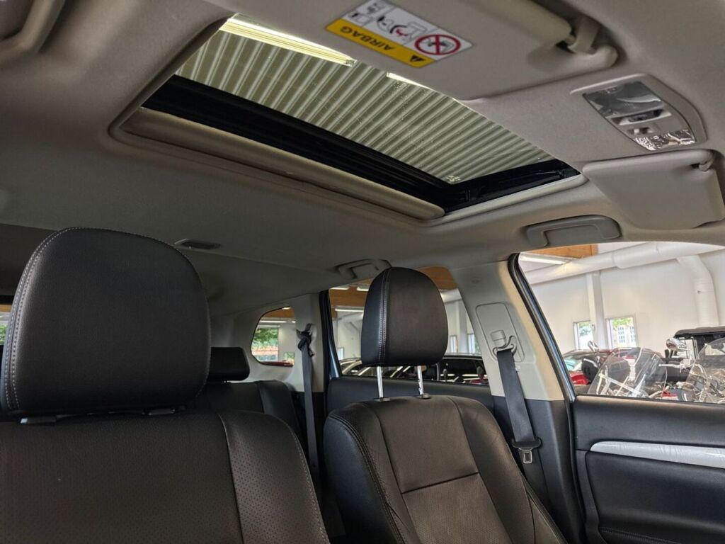 Mitsubishi Outlander PHEV 2014 Sininen