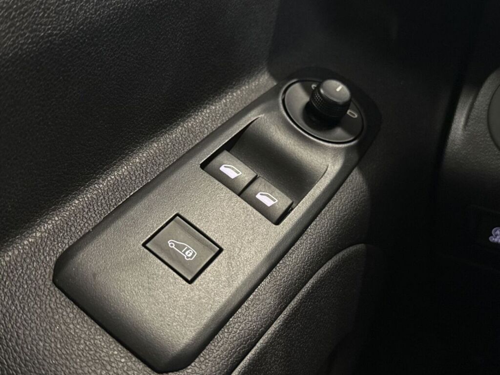 Opel Combo 2019 Valkoinen