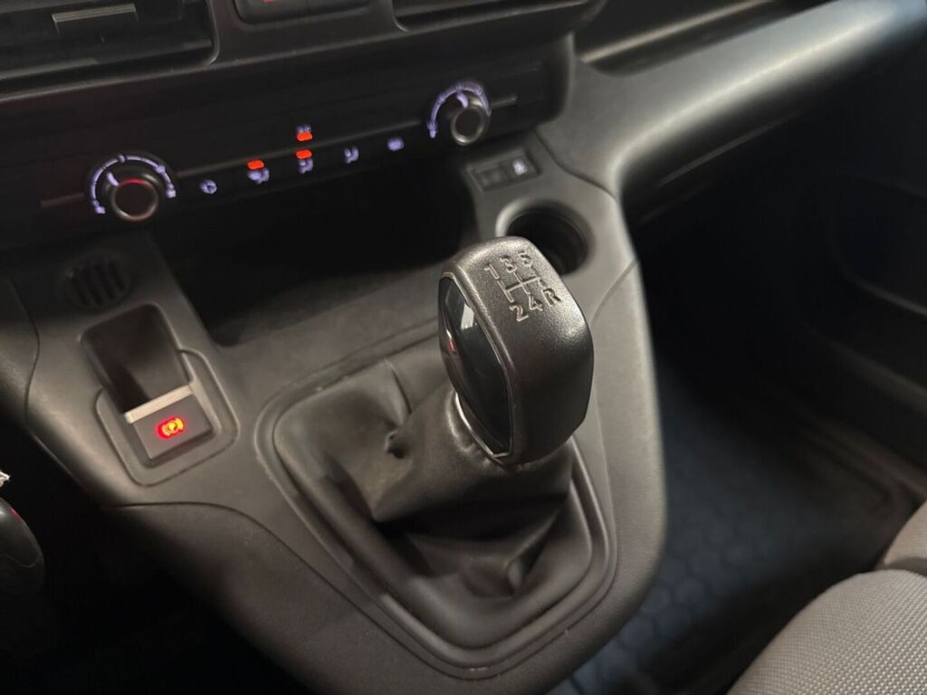 Opel Combo 2019 Valkoinen