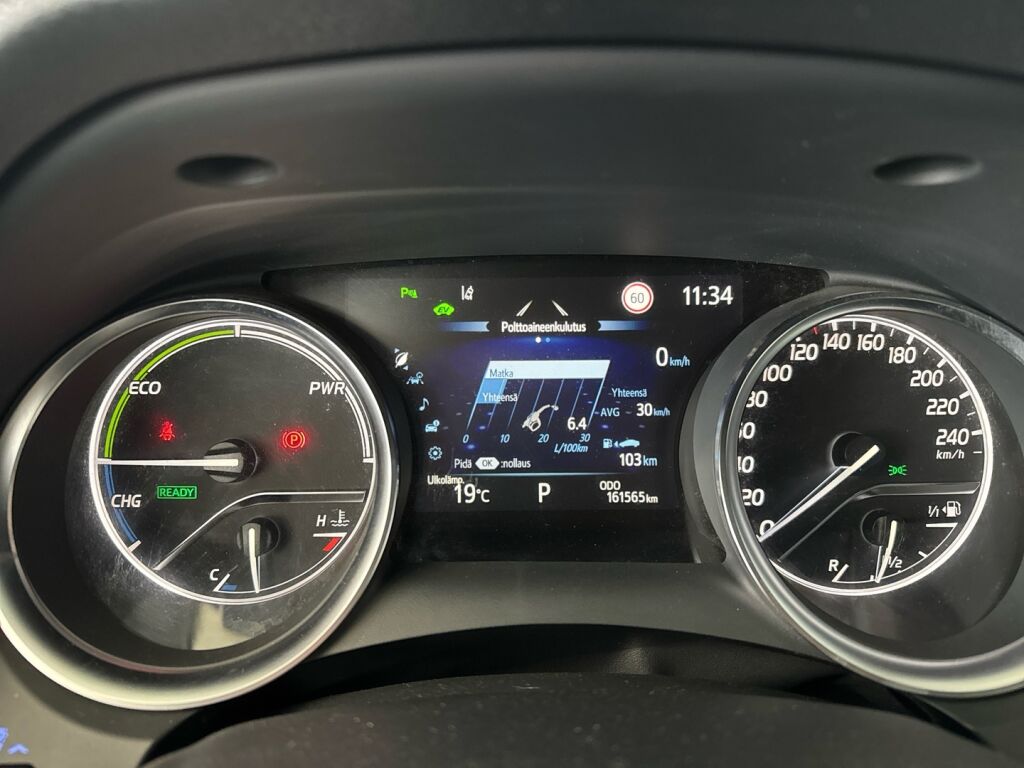 Toyota Camry 2019 Ruskea (beige)