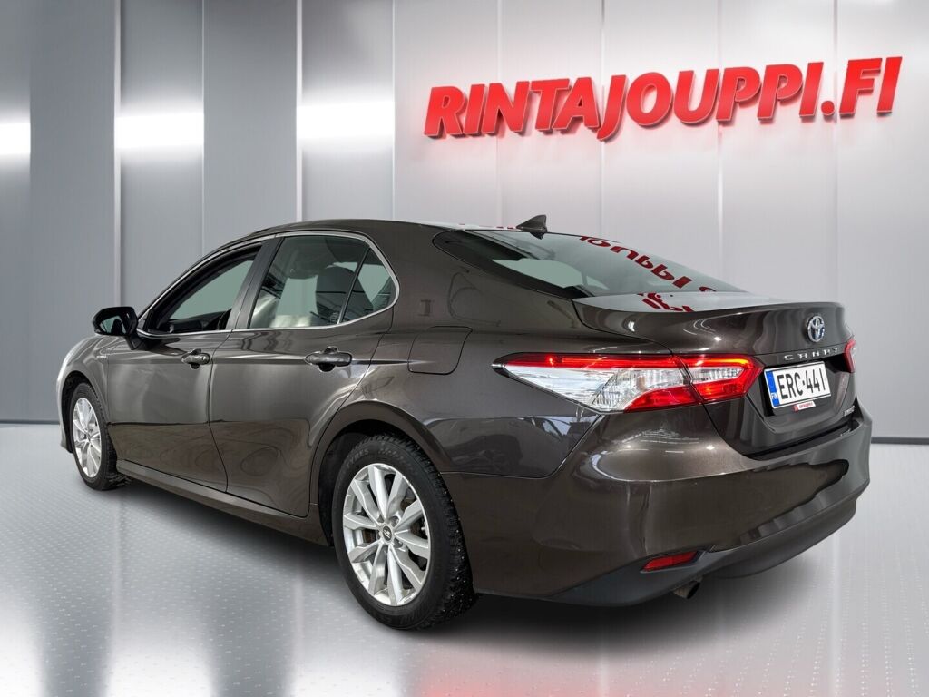 Toyota Camry 2019 Ruskea (beige)